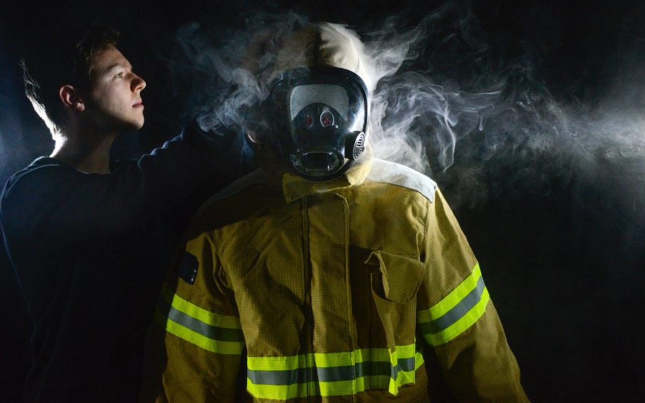 Smoking firefighters' uniform in lab